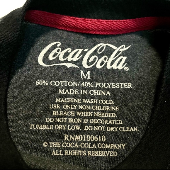 Coca Cola Graphic T-shirt Vintage Soda Bottles Men’s Size Medium - Picture 6 of 7